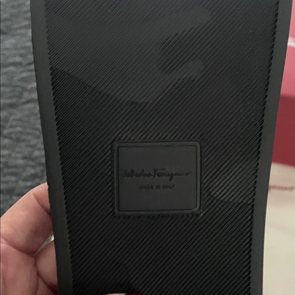 Salvatore Ferragamo Monochrome Logo Slides - Picture 8 of 8